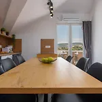 Alloggio in famiglia Quiet Bay Getaway Mona 5 7 And 8 Ražanj