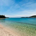Alloggio in famiglia Quiet Bay Getaway Mona 5 7 And 8 Ražanj