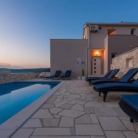 Privatunterkunft Quiet Bay Getaway Apt Mona 5 7 And 8 Ražanj