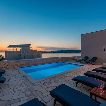 Quiet Bay Getaway Apt Mona 5 7 And 8 民宿 *