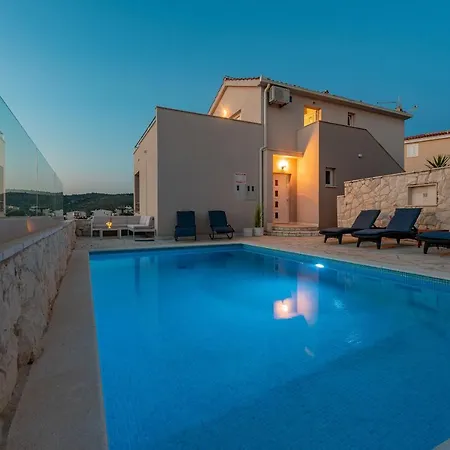 Privatunterkunft Quiet Bay Getaway Apt Mona 5 7 And 8