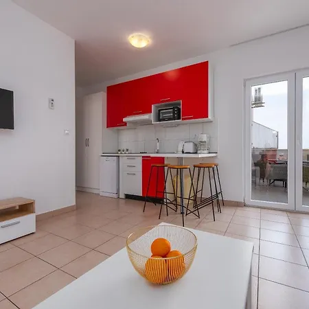 民宿 Quiet Bay Getaway Apt Mona 5 7 And 8 Ražanj