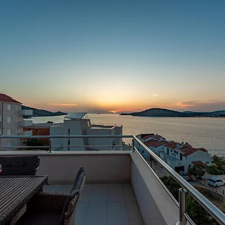 Quiet Bay Getaway Apt Mona 5 7 And 8 民宿 *