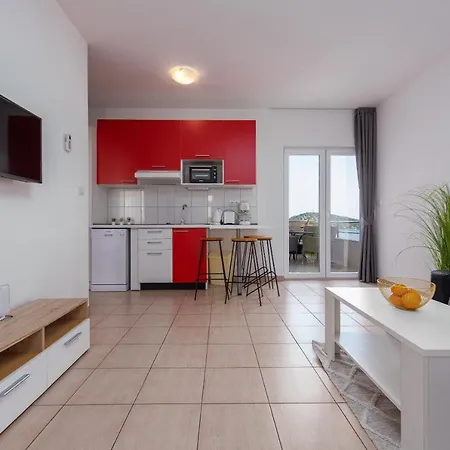 Quiet Bay Getaway Apt Mona 5 7 And 8