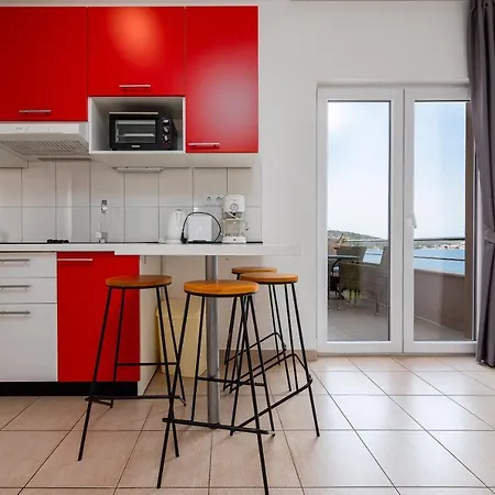 Quiet Bay Getaway Apt Mona 5 7 And 8 Privatunterkunft Ražanj