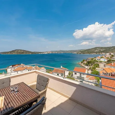 Quiet Bay Getaway Apt Mona 5 7 And 8 民宿 Ražanj