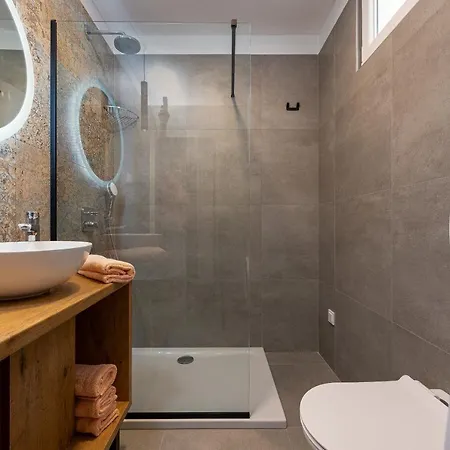 Quiet Bay Getaway Mona 5 7 And 8