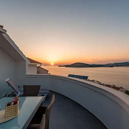 Quiet Bay Getaway Apt Mona 5 7 And 8 民宿