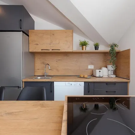 Quiet Bay Getaway Apt Mona 5 7 And 8 Privatunterkunft Ražanj