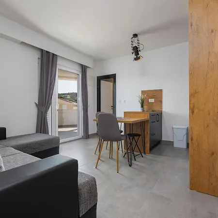 Mona Δωμάτια σε οικογενειακή κατοικία