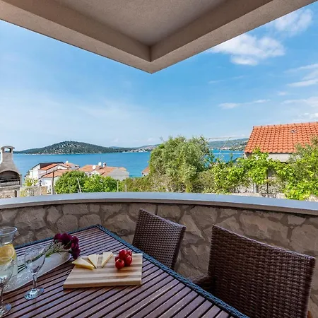 Quiet Bay Getaway Apt Mona 5 7 And 8 民宿