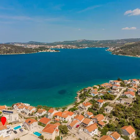 Quiet Bay Getaway Mona 5 7 And 8 * Ražanj