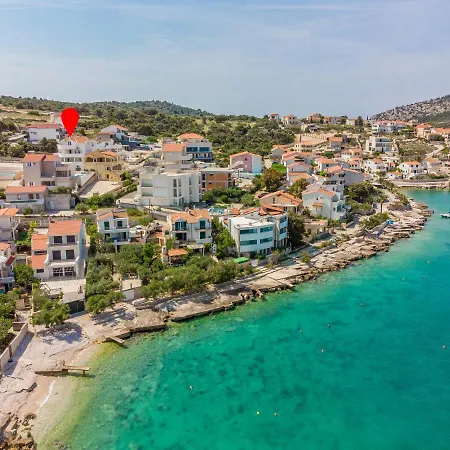 Quiet Bay Getaway Apt Mona 5 7 And 8 民宿