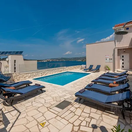 民宿 Quiet Bay Getaway Apt Mona 5 7 And 8 *