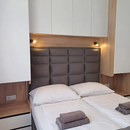 Quiet Bay Getaway Apt Mona 5 7 And 8 Privatunterkunft *