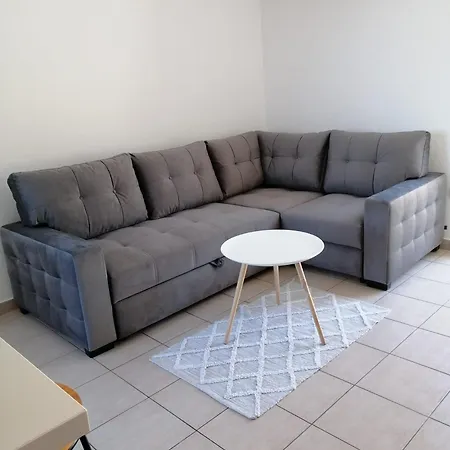 Mona Homestay Razanj