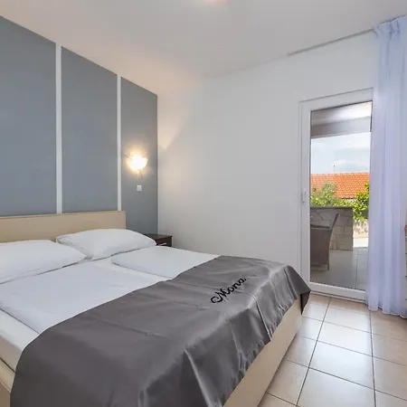 Homestay Mona Razanj
