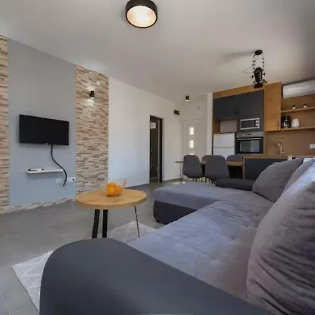 Privatunterkunft Quiet Bay Getaway Apt Mona 5 7 And 8 *