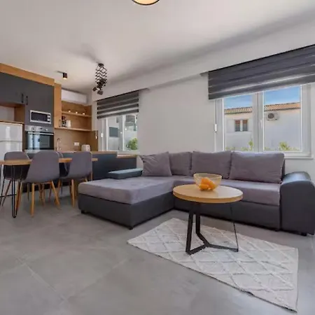 Quiet Bay Getaway Apt Mona 5 7 And 8 *