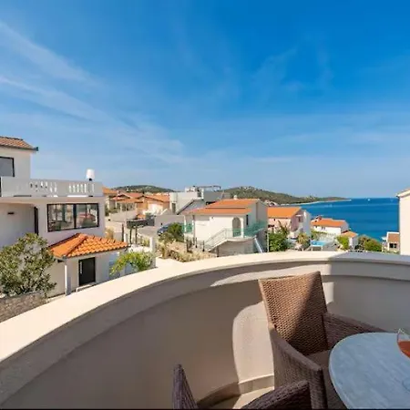 Quiet Bay Getaway Apt Mona 5 7 And 8 Privatunterkunft *