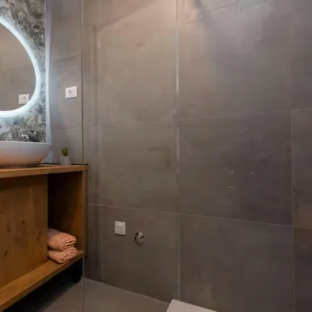 Quiet Bay Getaway Mona 5 7 And 8