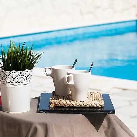 民宿 Quiet Bay Getaway Apt Mona 5 7 And 8 *