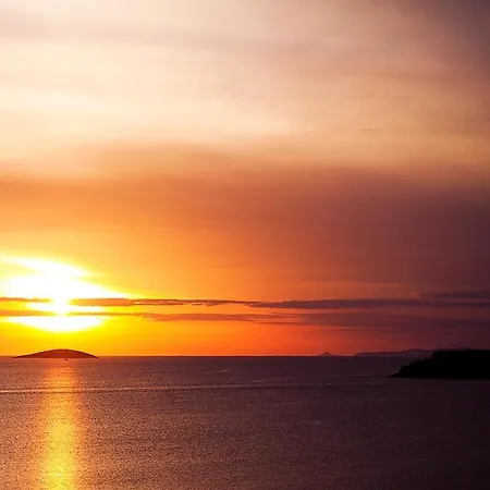 Quiet Bay Getaway Apt Mona 5 7 And 8 * Ražanj