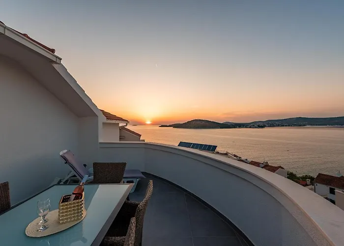 Quiet Bay Getaway Apt Mona 5 7 And 8 Homestay