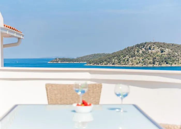 Quiet Bay Getaway Mona 5 7 And 8 * Ražanj