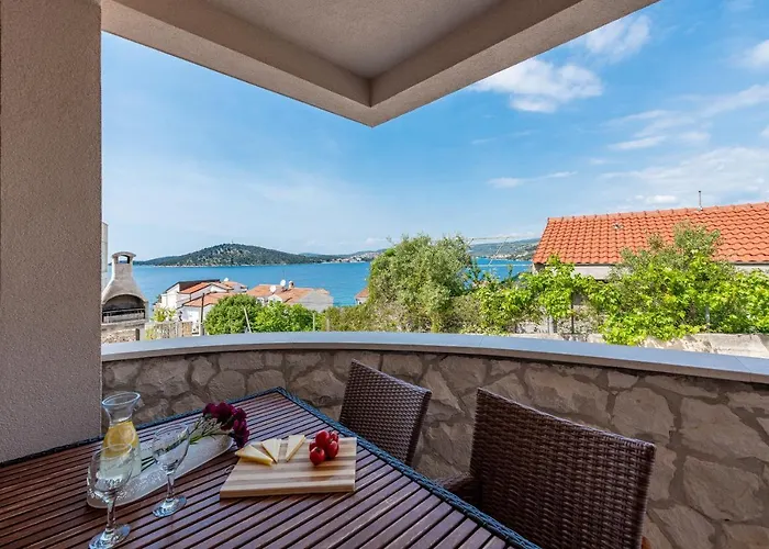 Quiet Bay Getaway Apt Mona 5 7 And 8 Homestay