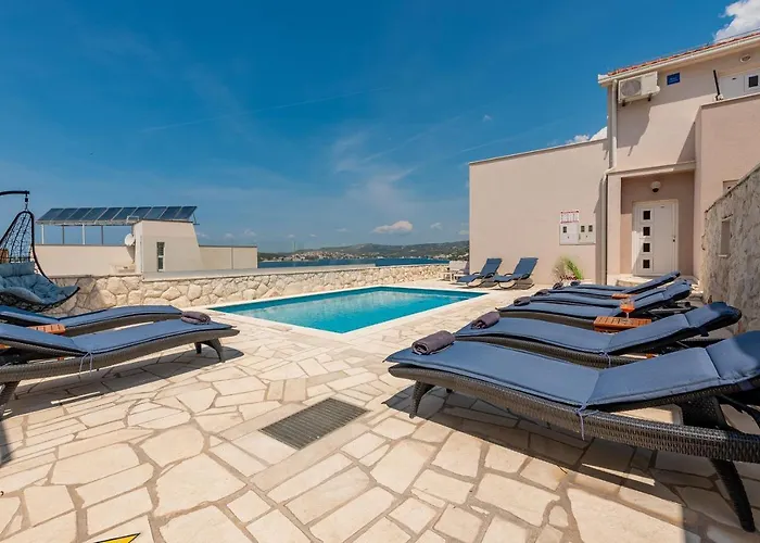 Quiet Bay Getaway Apt Mona 5 7 And 8 Quarto em Acomodações Particulares Ražanj