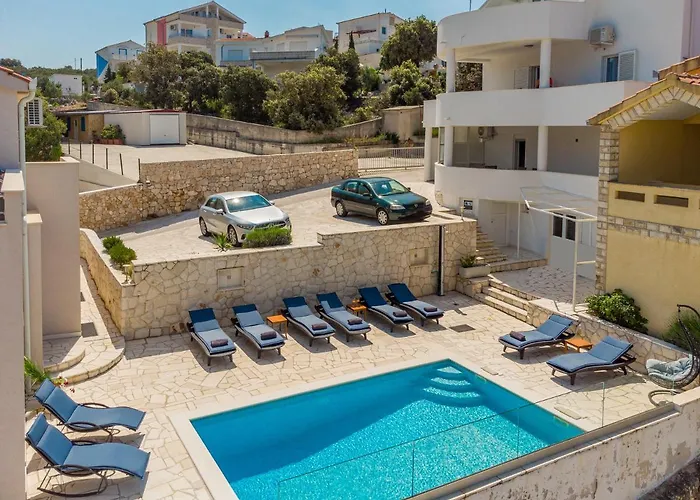 Quiet Bay Getaway Mona 5 7 And 8