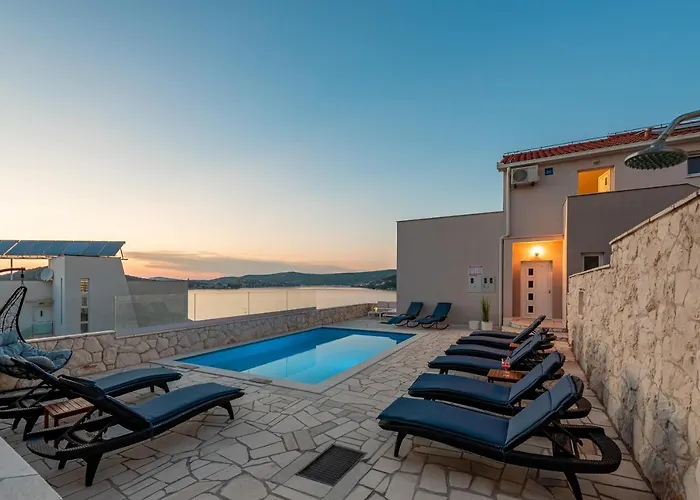 Quiet Bay Getaway Apt Mona 5 7 And 8 Quarto em Acomodações Particulares Ražanj