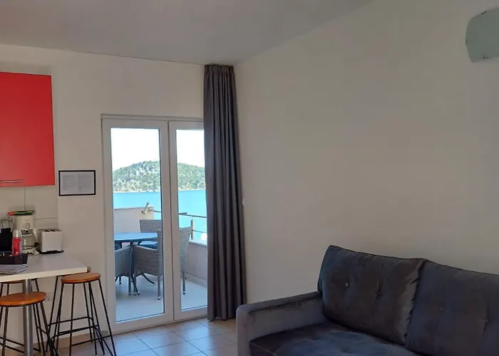 Quiet Bay Getaway Mona 5 7 And 8 * Ražanj