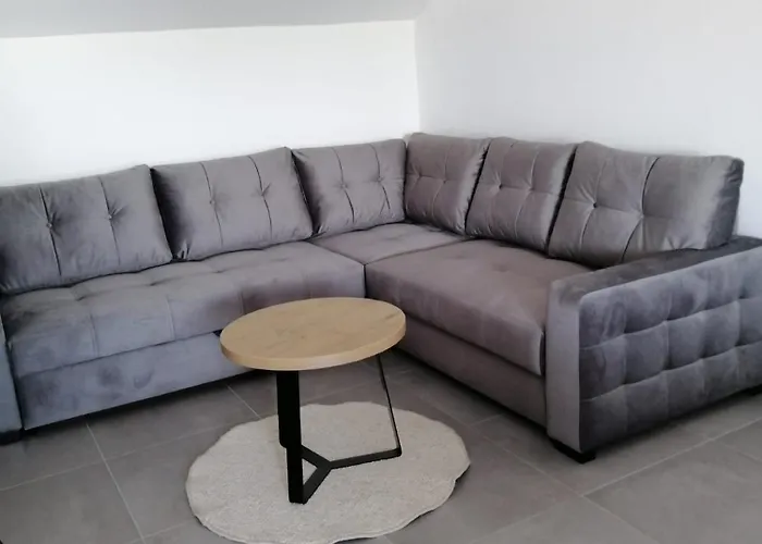 Quiet Bay Getaway Apt Mona 5 7 And 8 Homestay