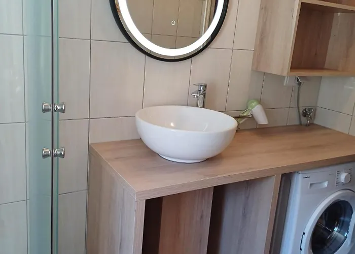 Quiet Bay Getaway Apt Mona 5 7 And 8 *